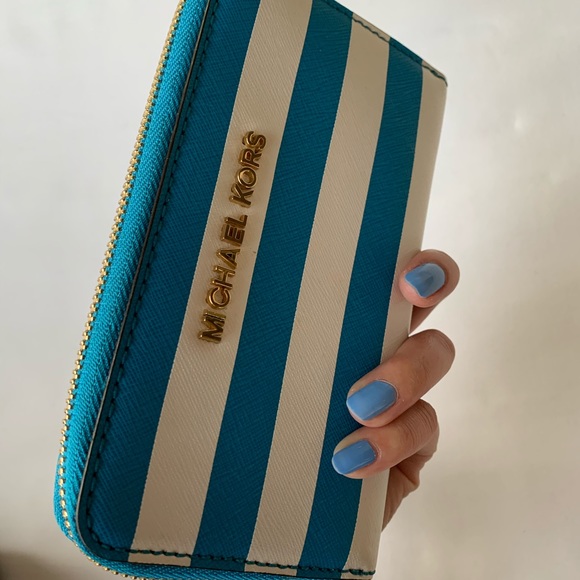 Michael Kors Turquoise & White Striped Wristlet - Picture 4 of 12